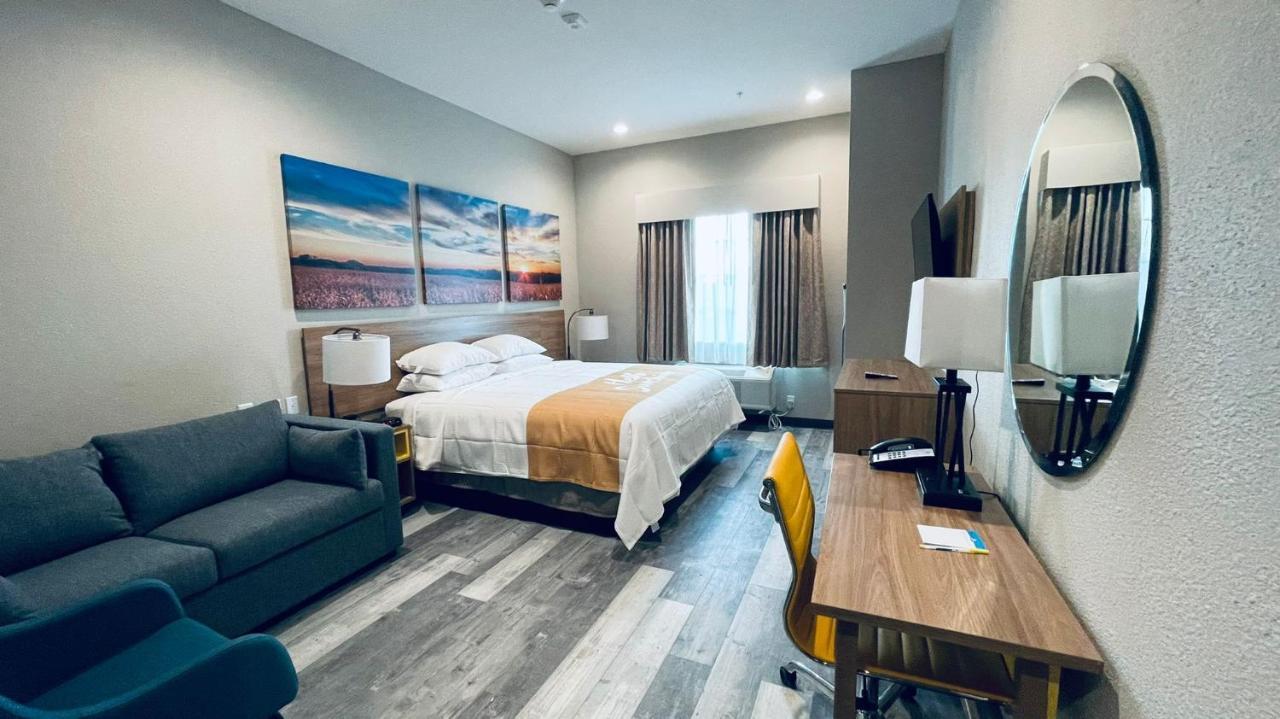 Days Inn & Suites By Wyndham Greater Tomball Dış mekan fotoğraf