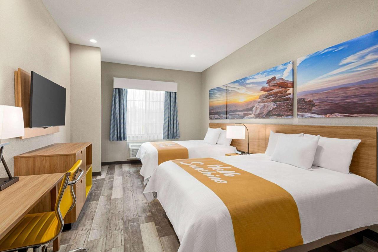 Days Inn & Suites By Wyndham Greater Tomball Dış mekan fotoğraf