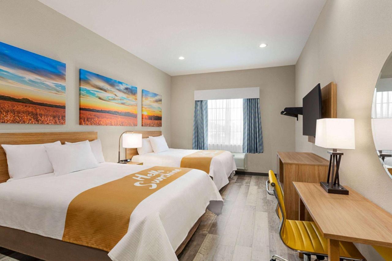 Days Inn & Suites By Wyndham Greater Tomball Dış mekan fotoğraf