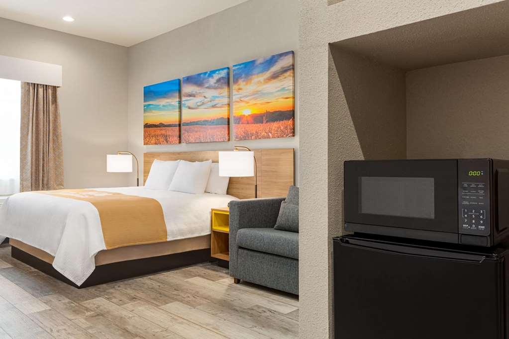 Days Inn & Suites By Wyndham Greater Tomball Oda fotoğraf